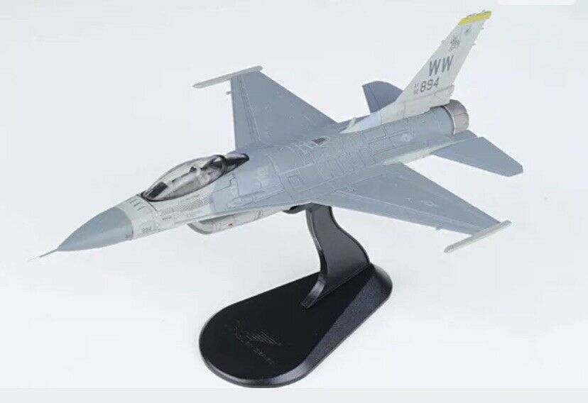 HOBBY MASTER F-16CM FIGHTING FALCON 92-3894 PACAF VIPER DEMO TEAM PRIMO