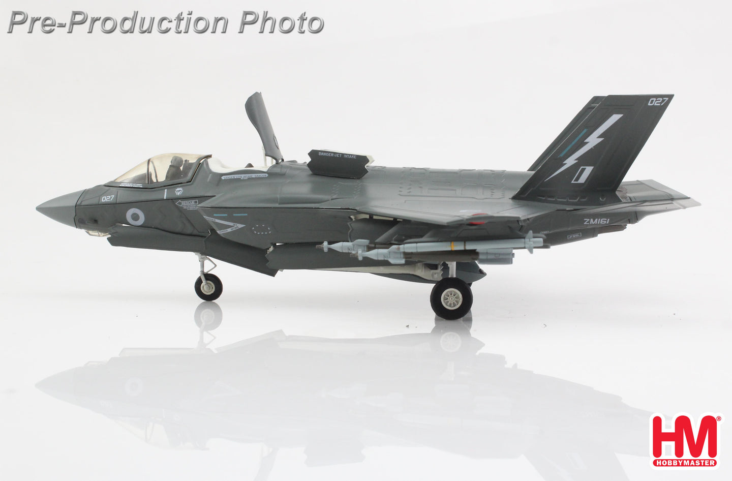 HOBBY MASTER F-35B LIGHTNING II ROYAL AIR FORCE ZM-161 "HMS PRINCE OF WALES FAR EAST DEPLOYMENT"