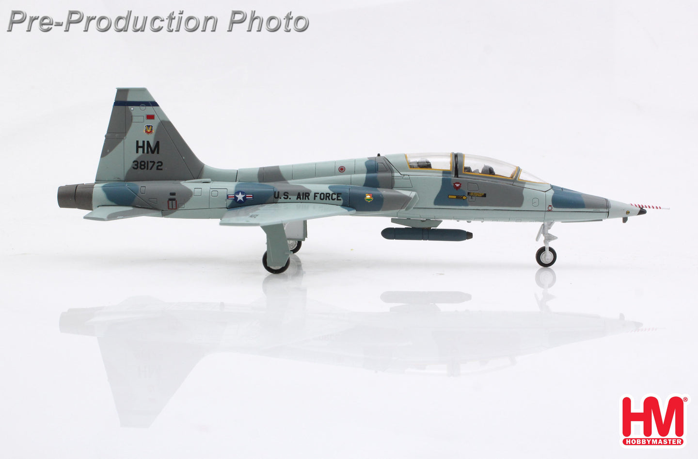 HOBBY MASTER AT-38B USAF 479 TTW 63-8172 "LIFT TRAINER" 1980S