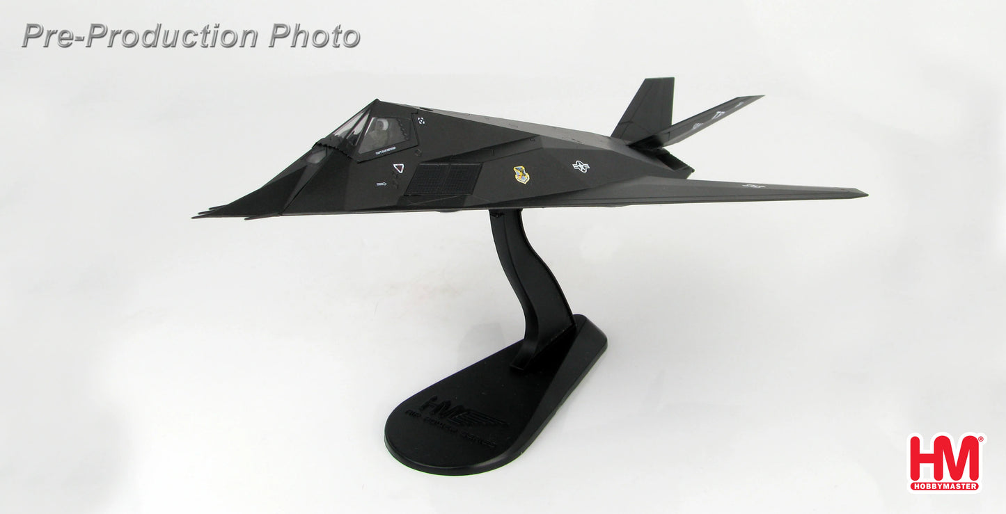 HOBBY MASTER F-117A NIGHTHAWK USAF OPERATION DESERT STORM 1991