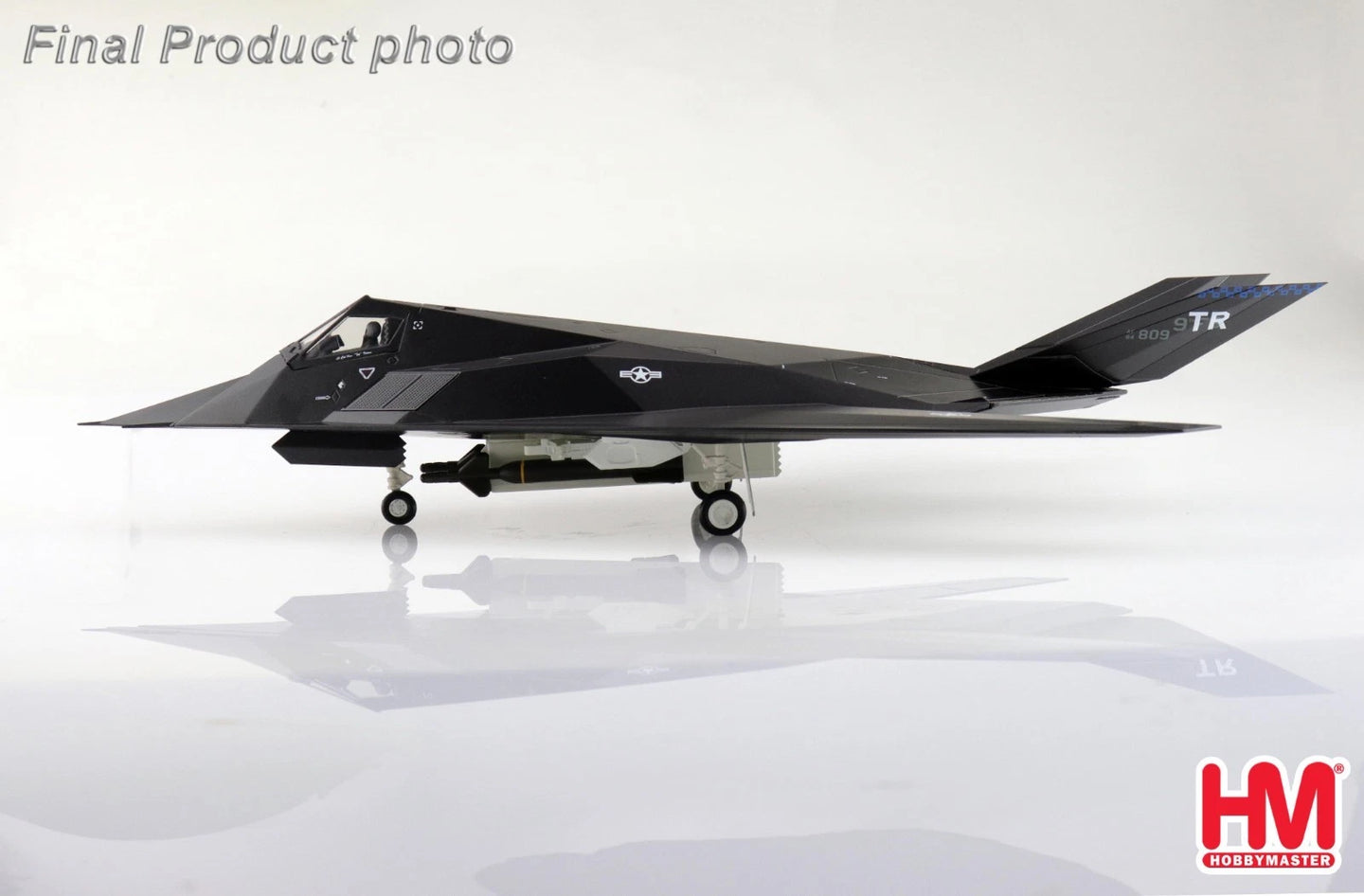 HOBBY MASTERS F-117A NIGHTHAWK 84-0809 USAF 2022 WITH EXTRA 2 X B57 AND B61 BOMBS