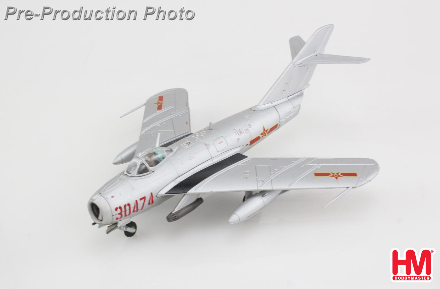 HOBBY MASTER J-5 (MIG-17F) PLAAF 30474 (W/ UB-16-57)