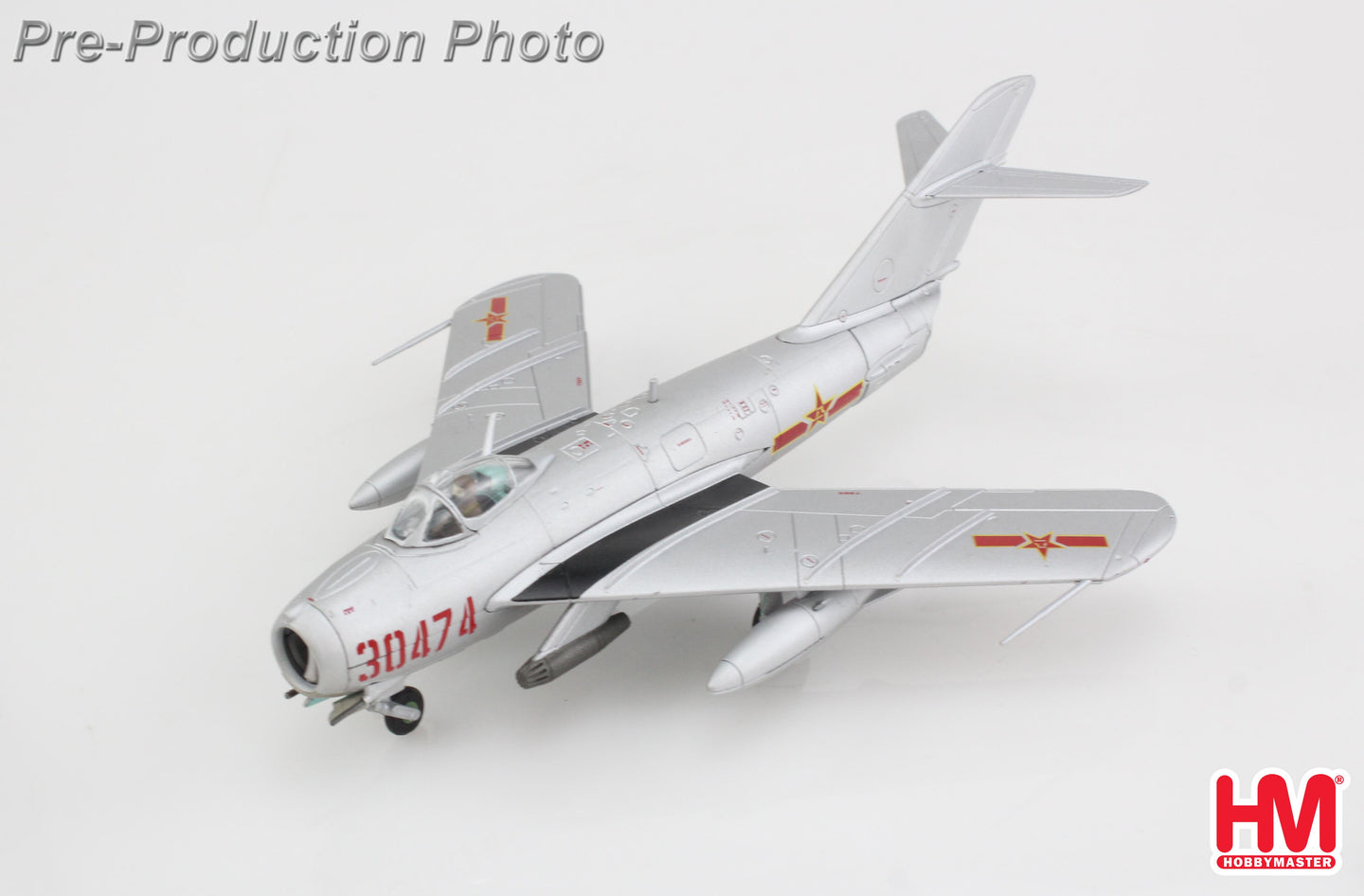 HOBBY MASTER J-5 (MIG-17F) PLAAF 30474 (W/ UB-16-57)