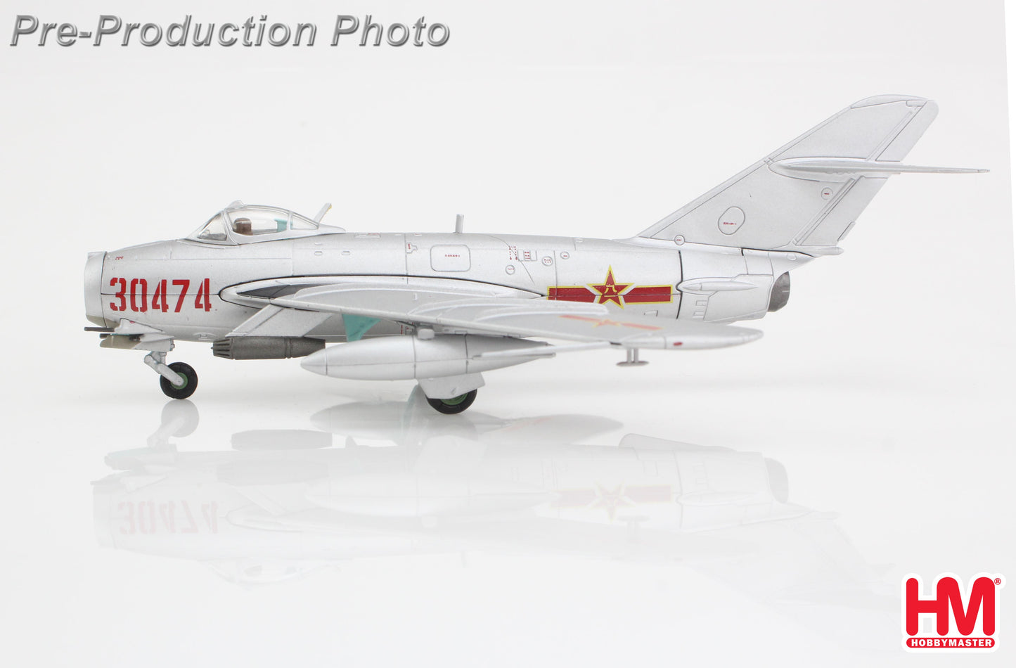 HOBBY MASTER J-5 (MIG-17F) PLAAF 30474 (W/ UB-16-57)