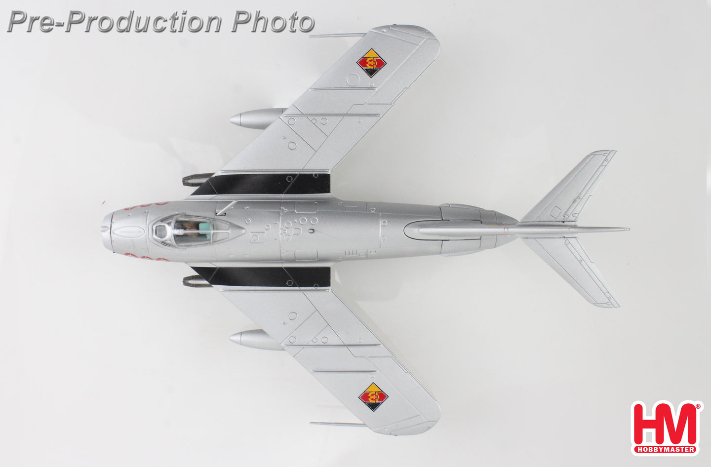 HOBBY MASTER MIG-17F FRESCO C DDR 630 JBG-37 DREITZ 1969 (W/ UB-16-57)