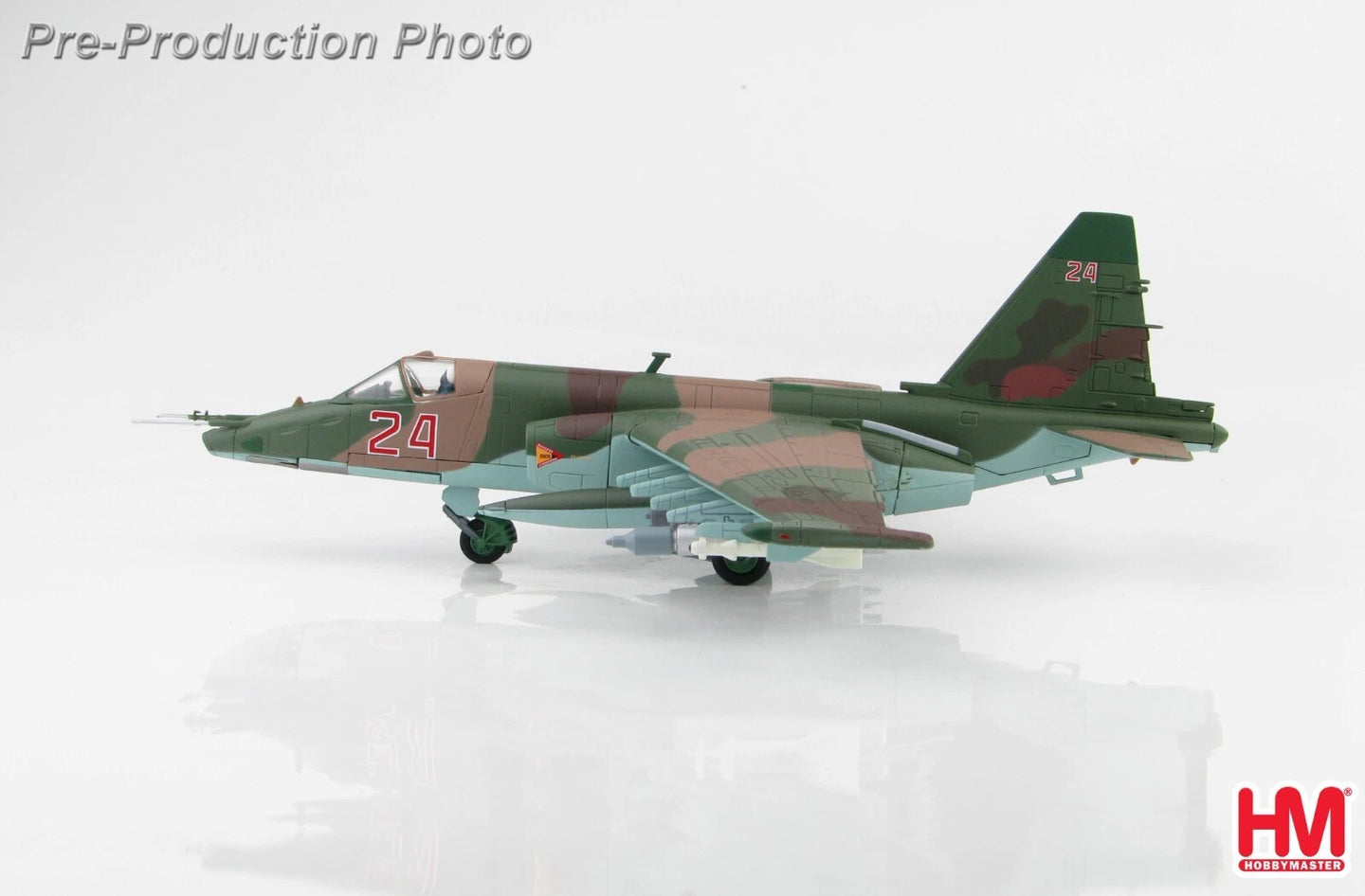 HOBBY MASTER 1/72 SUKHOI SU-25 SM FROGFOOT RUSSIAN AIR FORCE RED 24 LATAKIA, SYRIA 2015