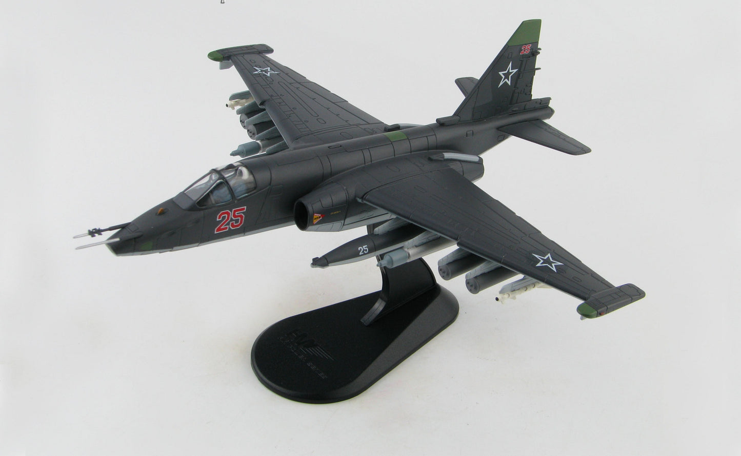 HOBBY MASTER SU-25SM RUSSIAN AIR FORCE "RED 25" LATAKIA SYRIA NOV 2015