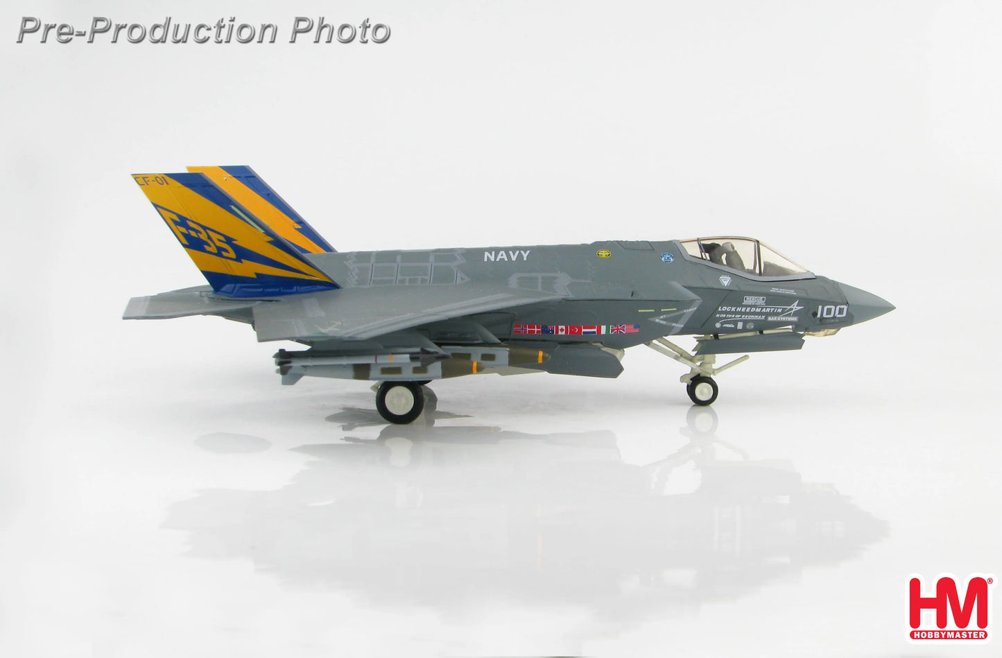 HOBBY MASTER F-35C LIGHTNING II USN SALTY DOGS 2012