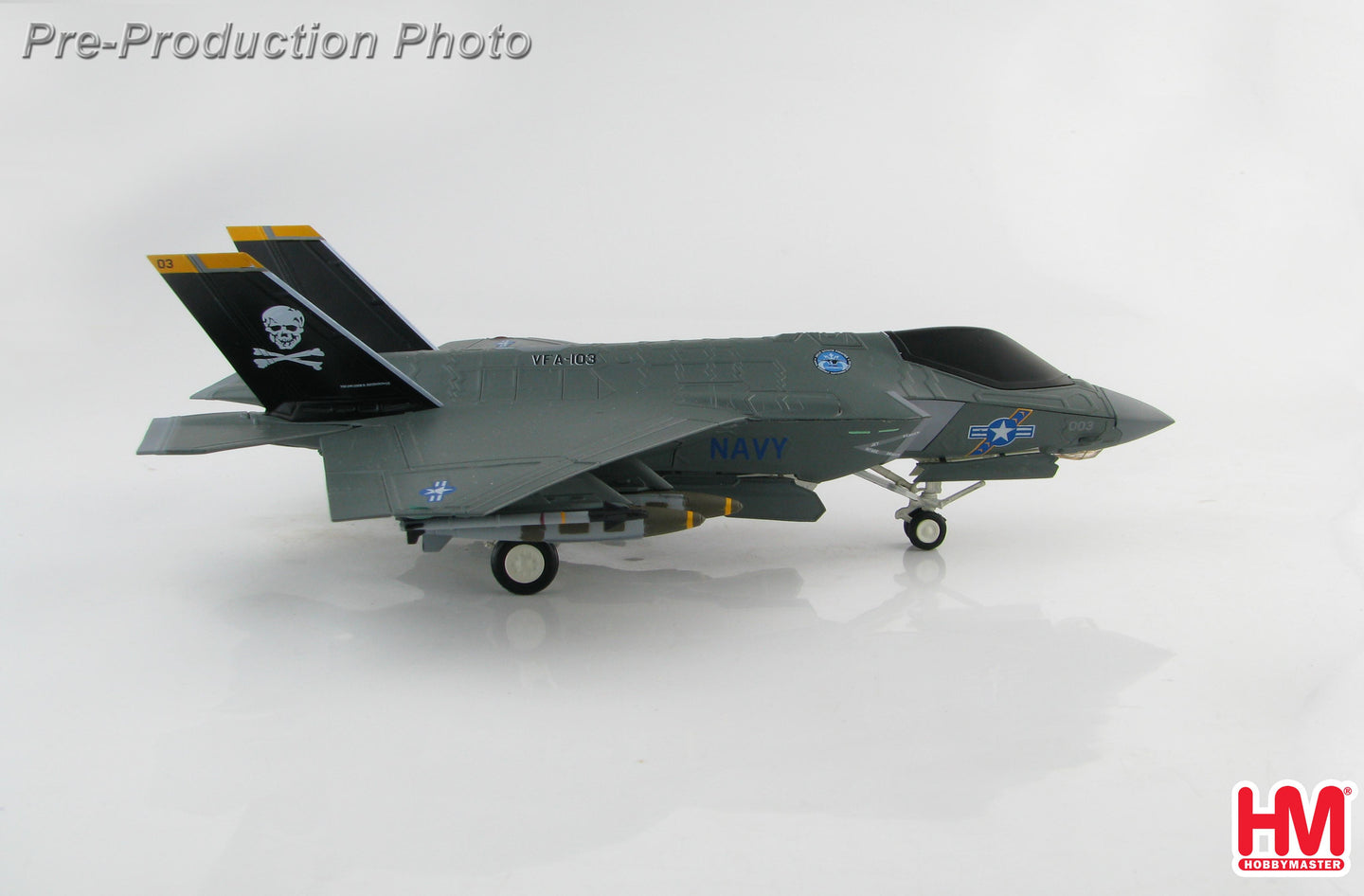 HOBBY MASTER F-35C 003 POLE TEST SCHEME
