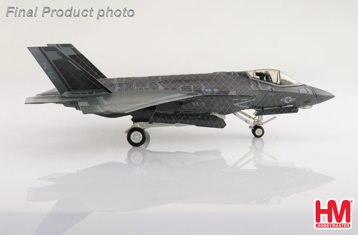 HOBBY MASTER F-35C LIGHTNING II "BLACK CHROME" XE-105/168842 US NAVY AUGUST 2022