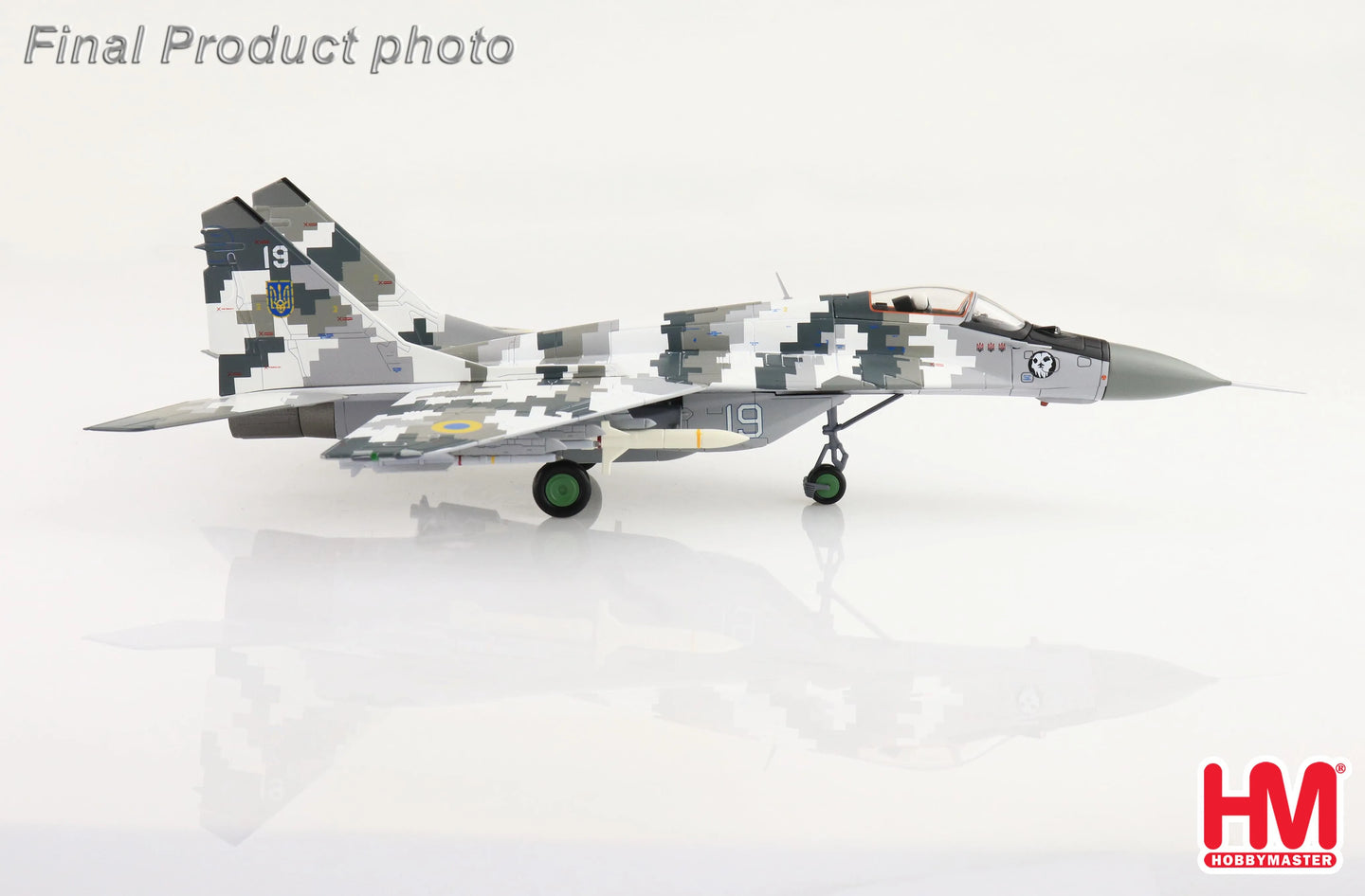 HOBBY MASTER MIG-29 9-13 GHOST OF KYIV BORT 19 UKRAINIAN AIR FORCE (WITH EXTRA 2 X AGM-88 MISSILES)