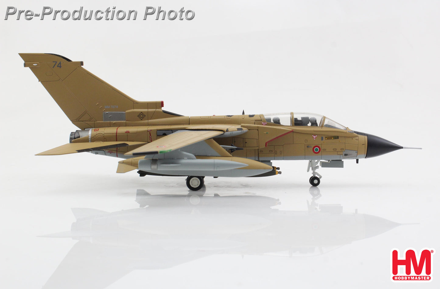 HOBBY MASTER TORNADO IDS ITALIAN AIR FORCE MM7074 AL DHAFRA AIR BASE 1991