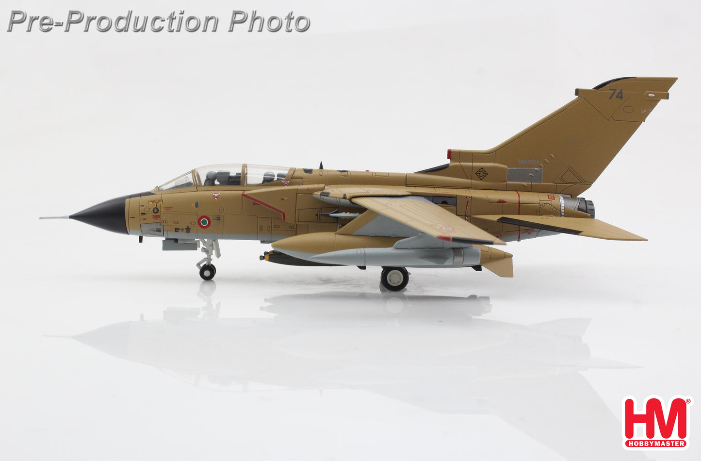 HOBBY MASTER TORNADO IDS ITALIAN AIR FORCE MM7074 AL DHAFRA AIR BASE 1991