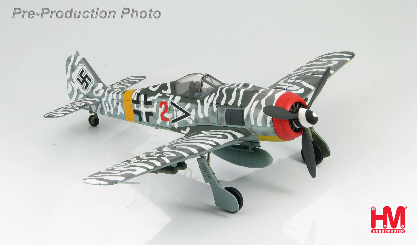 HOBBY MASTER FW-190  F-8 I./SG 2 1945 (WINTER SCHEME)