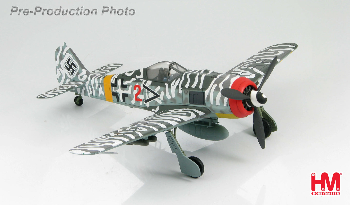 HOBBY MASTER FW-190  F-8 I./SG 2 1945 (WINTER SCHEME)