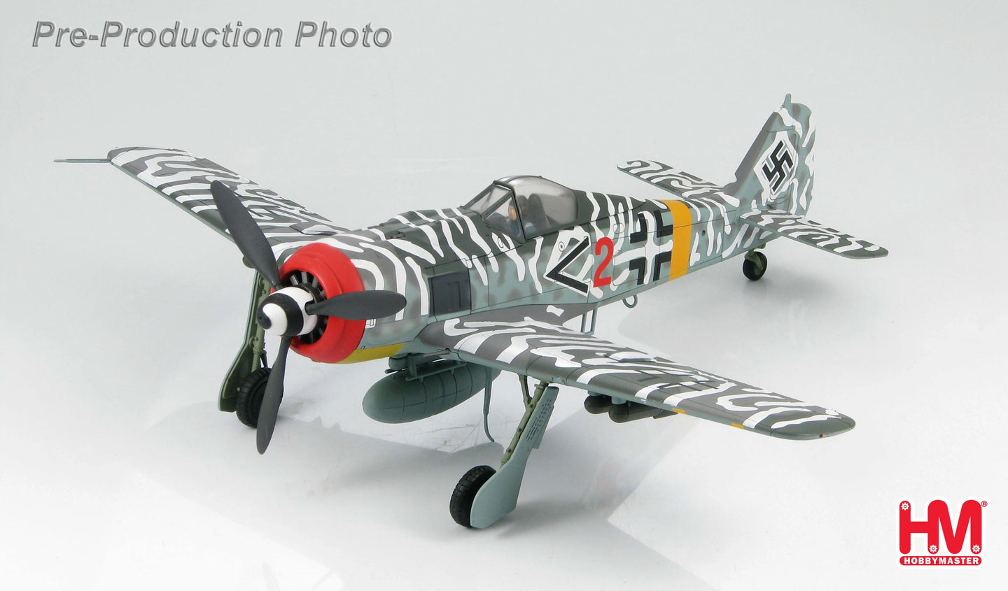 HOBBY MASTER FW-190  F-8 I./SG 2 1945 (WINTER SCHEME)