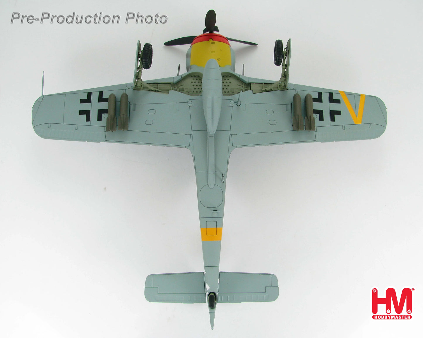 HOBBY MASTER FW-190  F-8 I./SG 2 1945 (WINTER SCHEME)