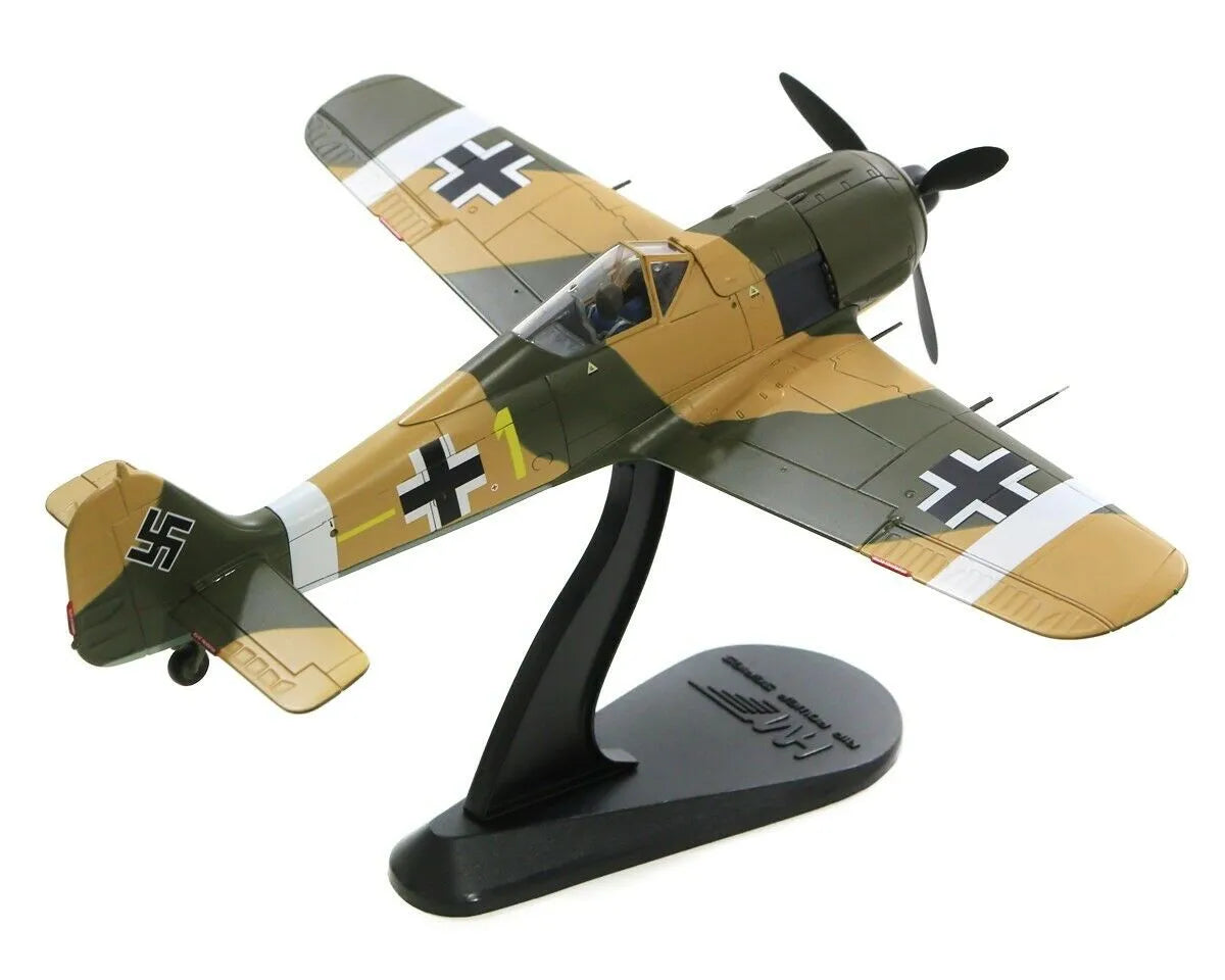 HOBBY MASTER FW-190A-4 COMMANDER OF 6./JG 2 OBLT.ERICH RUDORFFER NTH AFRICA 1943