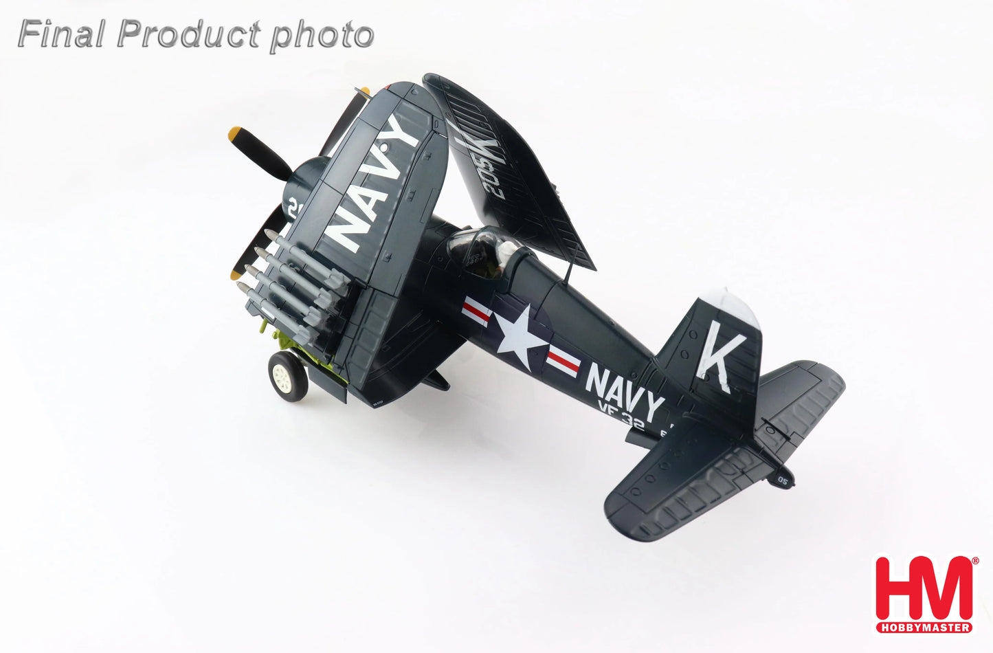 HOBBY MASTER F4U-4 CORSAIR MEDAL OF HONOR WHITE 205 DEC 1950