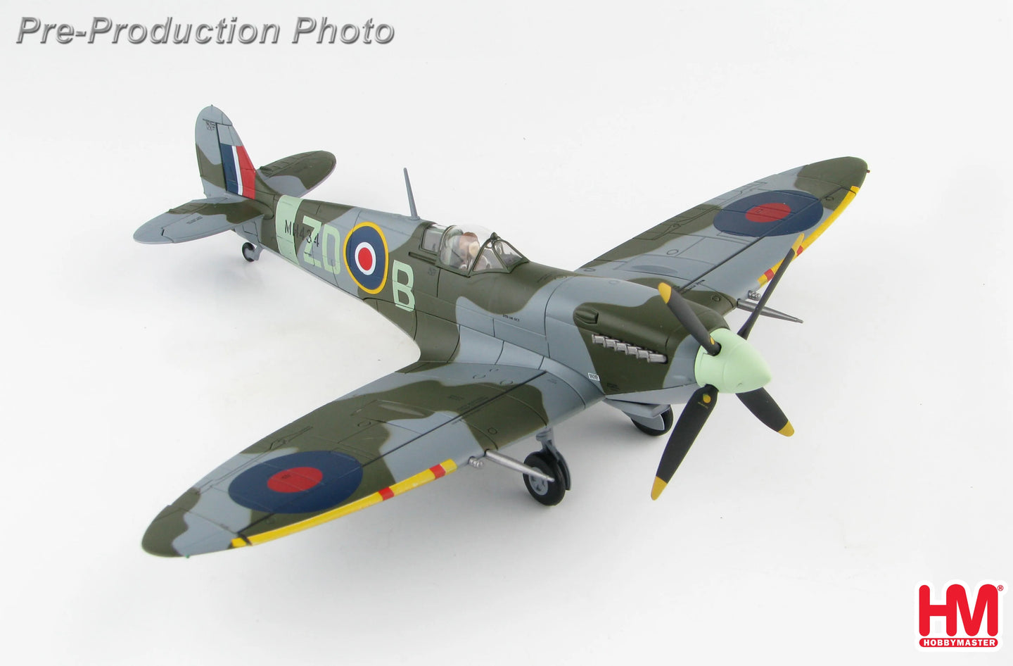 HOBBY MASTER SPITFIRE MK IX RAF DUXFORD 2004