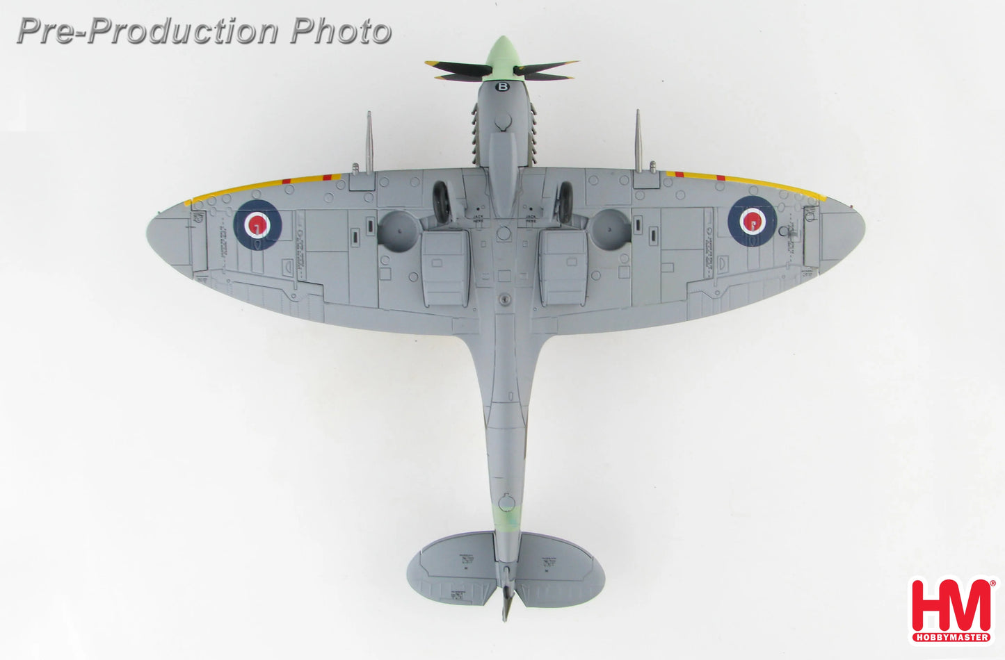 HOBBY MASTER SPITFIRE MK IX RAF DUXFORD 2004