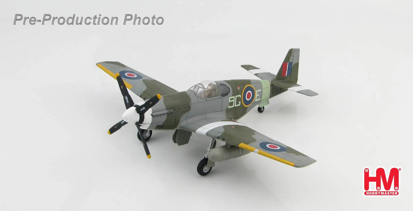 HOBBY MASTER NORTH AMERICAN MUSTANG MK III RCAF NO.441(SILVER FOX) SQN.FZ190