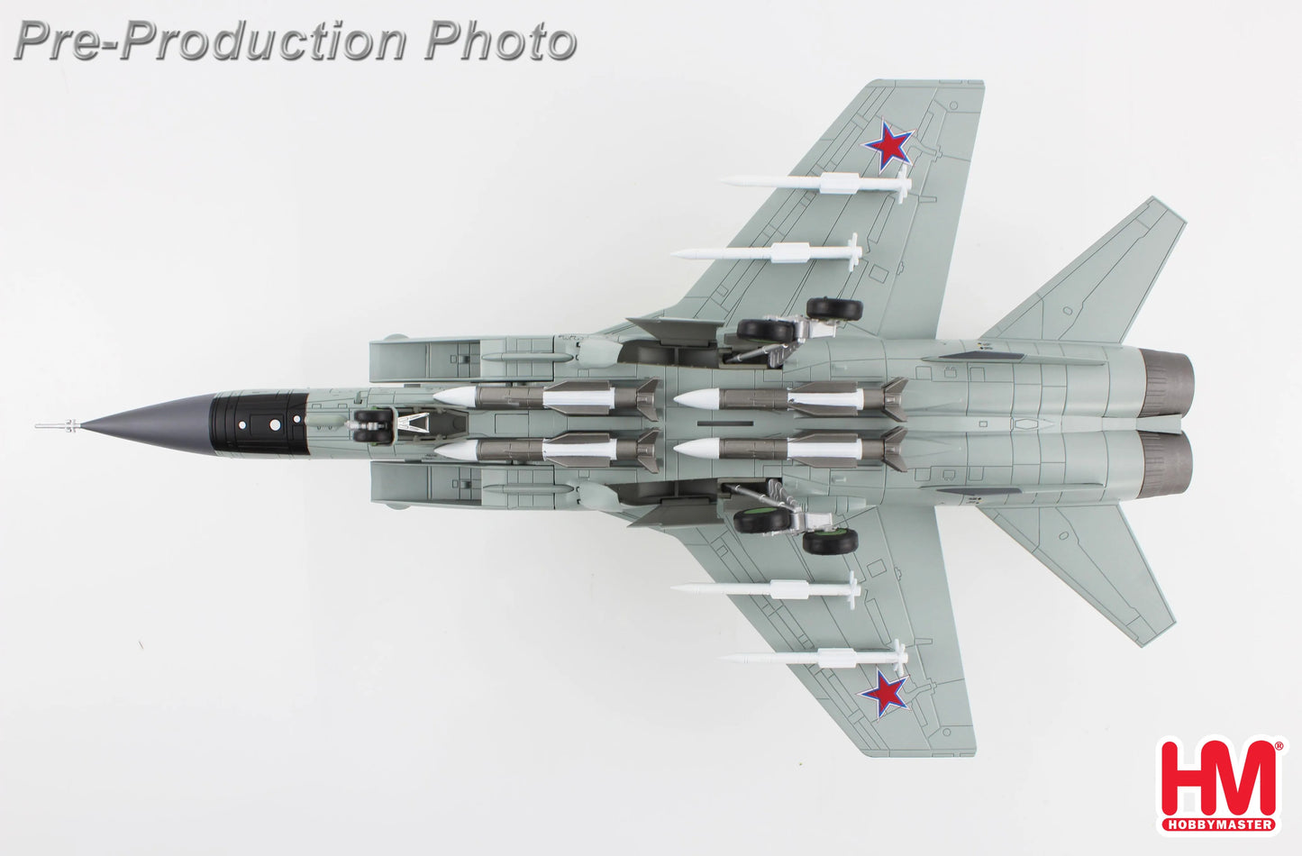 HOBBY MASTER MIG-31BM RED 24 712 INTERCEPTOR REGIMENT 2022 (WITH R-77 AND R-37 MISSILES)