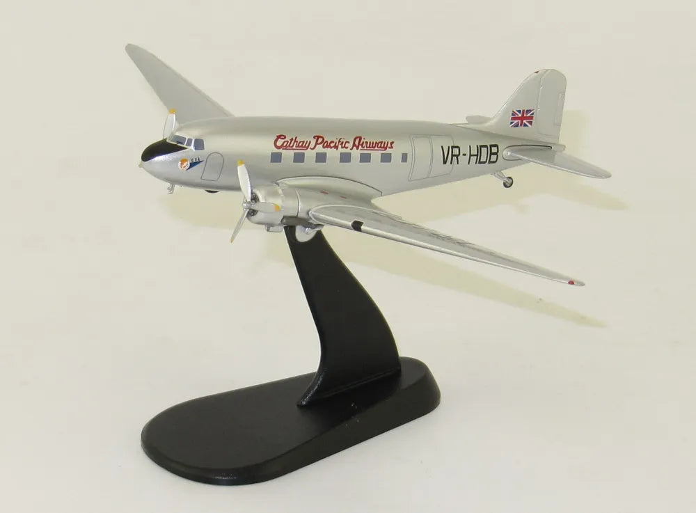 HOBBY MASTER DC3 C-47 CATHAY PACIFIC AIRWAYS "BETSY" REG: VR-HDB