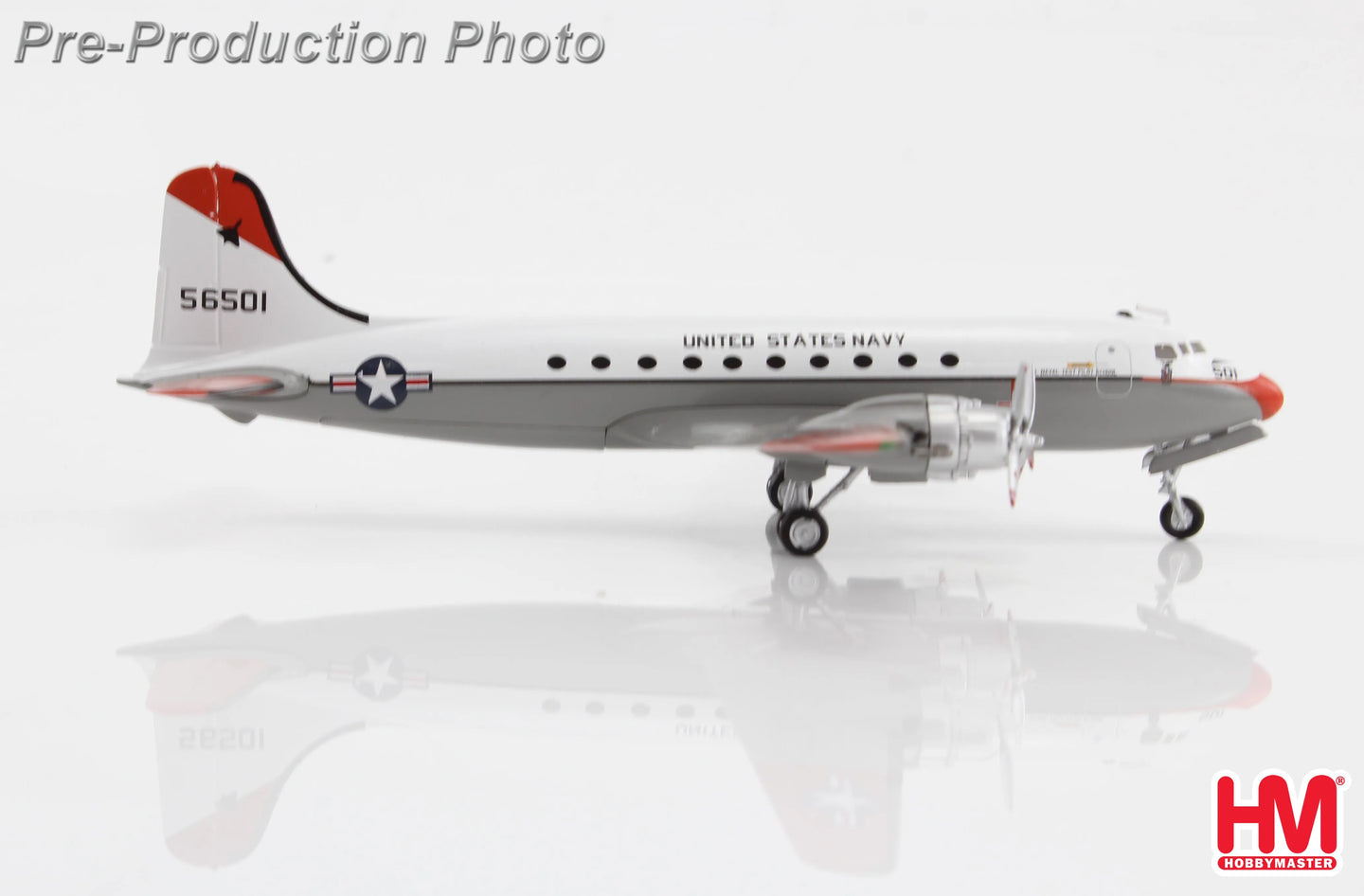 HOBBY MASTER DC-4 C-54Q SKYMASTER US NAVY TEST PILOT SCHOOL 56501 1973