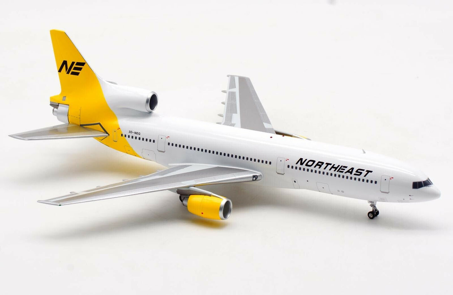 INFLIGHT 200 L-1011-385-1 TRISTAR 50 NORTHEAST AIRLINES REG: 3D-NEG