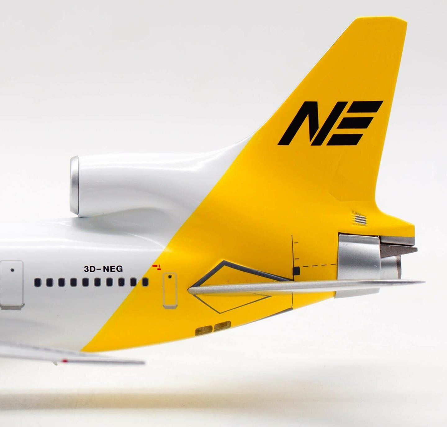 INFLIGHT 200 L-1011-385-1 TRISTAR 50 NORTHEAST AIRLINES REG: 3D-NEG