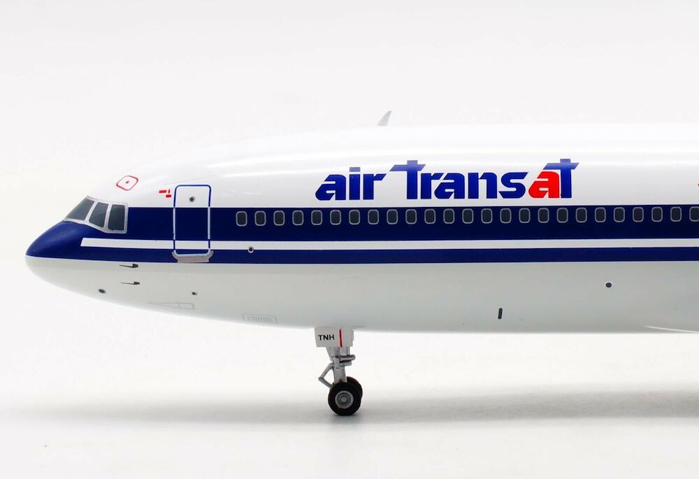 INFLIGHT 200 LOCKHEED L-1011 AIR TRANSAT REG: C-FTNH