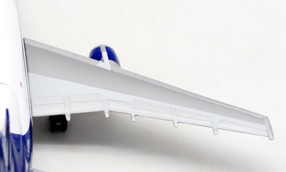 INFLIGHT 200 LOCKHEED L-1011 AIR TRANSAT REG: C-FTNH