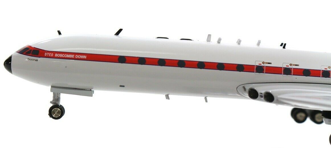 INFLIGHT 200 RAF DE HAVILLAND DH-106 COMET 4C XS235