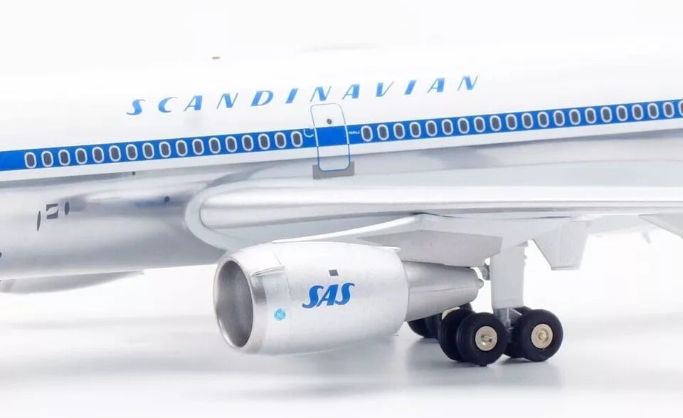 INFLIGHT 200 DC-10-30 SCANDINAVIAN AIRLINES (SAS) (POLISHED) REG: SE-DFD