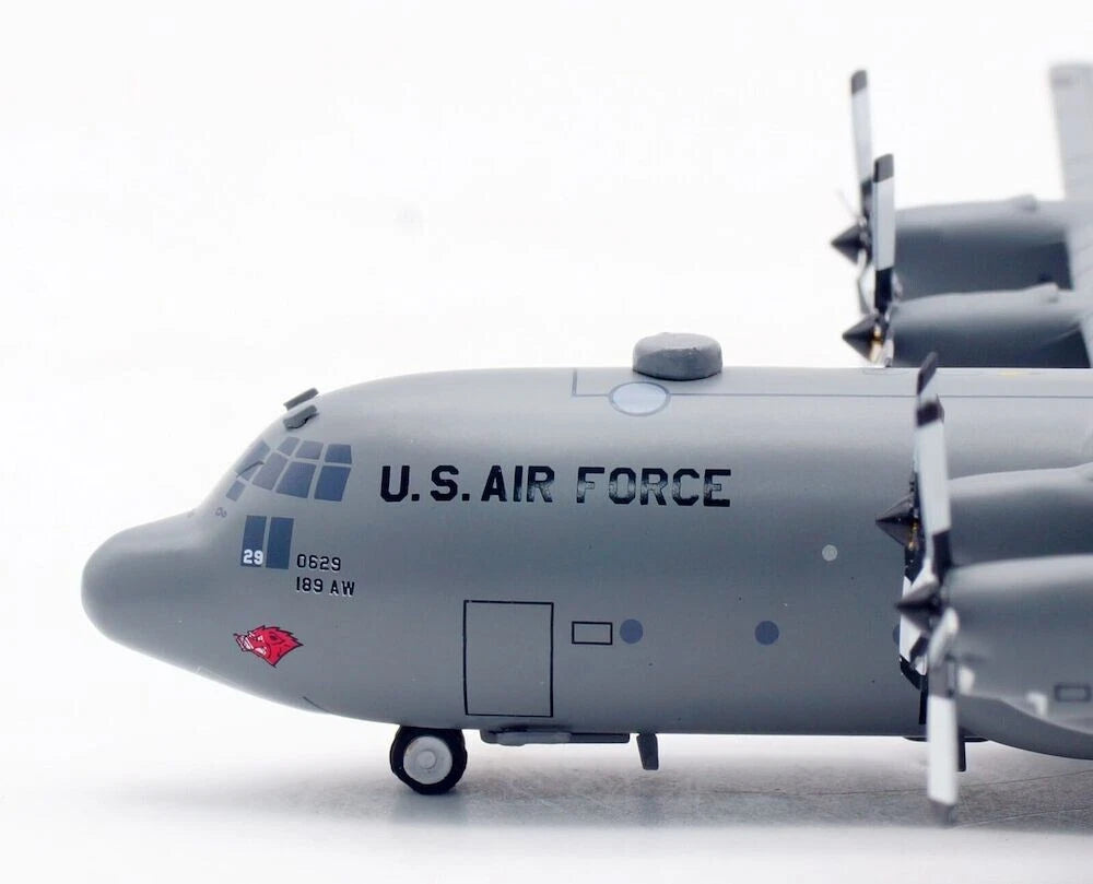 INFLIGHT 200 C-130H HERCULES (L-382) US AIR FORCE REG: 81-0629