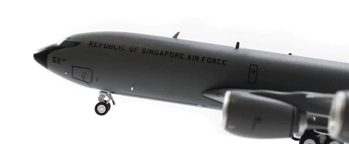 INFLIGHT 200 BOEING KC-135R STRATOTANKER SINGAPORE AIR FORCE REG: 752