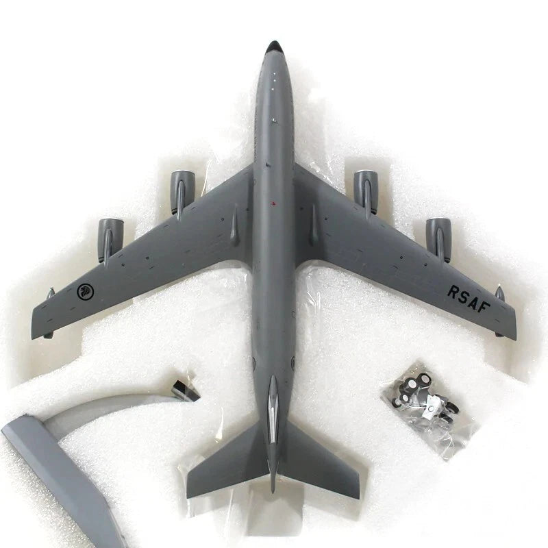 INFLIGHT 200 BOEING KC-135R STRATOTANKER SINGAPORE AIR FORCE REG: 752