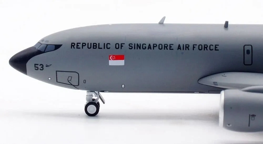 INFLIGHT 200 KC-135 STRATOTANKER SINGAPORE AIR FORCE REG: 753 WITH STAND