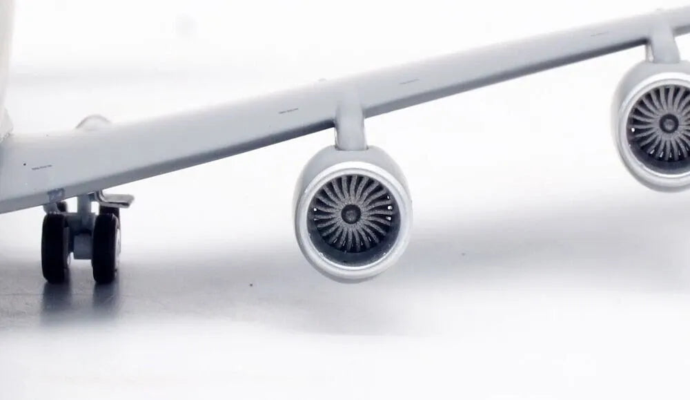 INFLIGHT 200 KC-135 STRATOTANKER SINGAPORE AIR FORCE REG: 753 WITH STAND