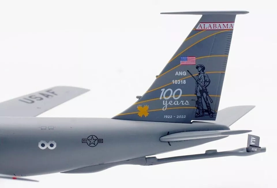 INFLIGHT 200 KC-135R STRATOTANKER USAF REG: 61-0318