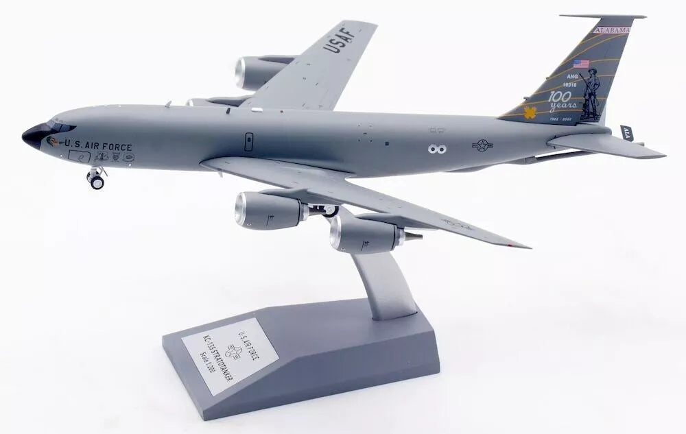 INFLIGHT 200 KC-135R STRATOTANKER USAF REG: 61-0318
