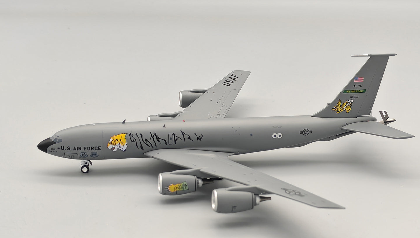 INFLIGHT 200 KC-135R STRATOTANKER USAF REG: 10313