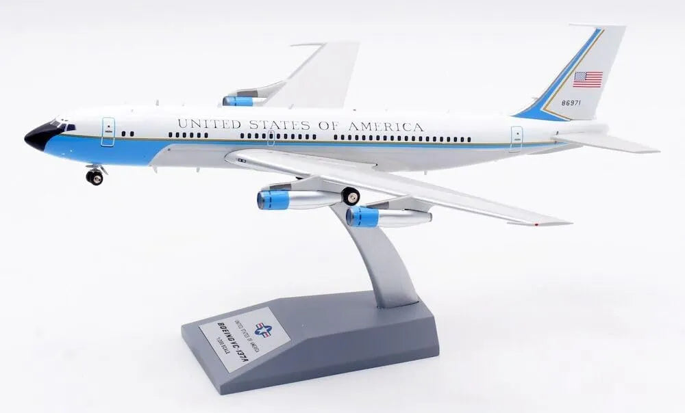 INFLIGHT 200 BOEING VC-137A (707-153A) USA AIR FORCE REG: 58-6971