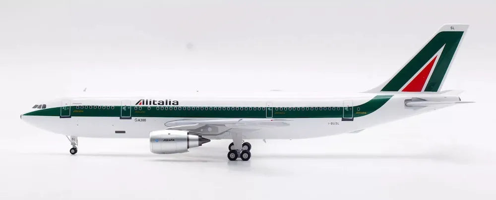 INFLIGHT 200 A300B4-203 ALITALIA REG: I-BUSL