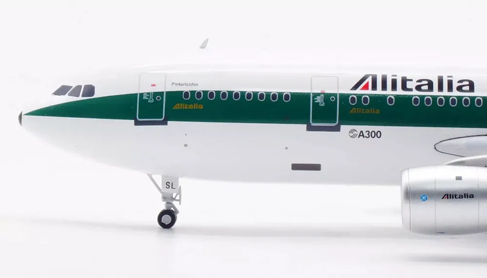 INFLIGHT 200 A300B4-203 ALITALIA REG: I-BUSL