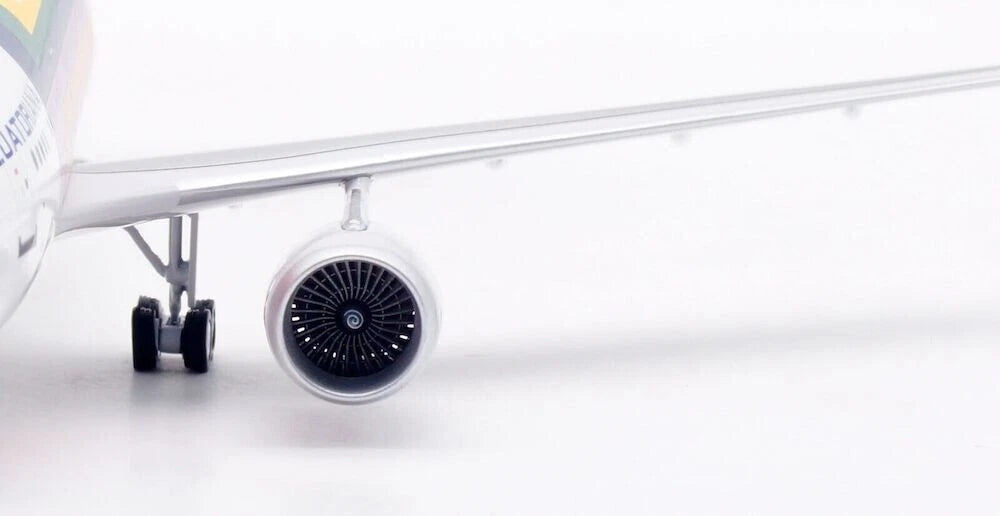 INFLIGHT 200 A310-300 ECUATORIANA REG: HC-BRB