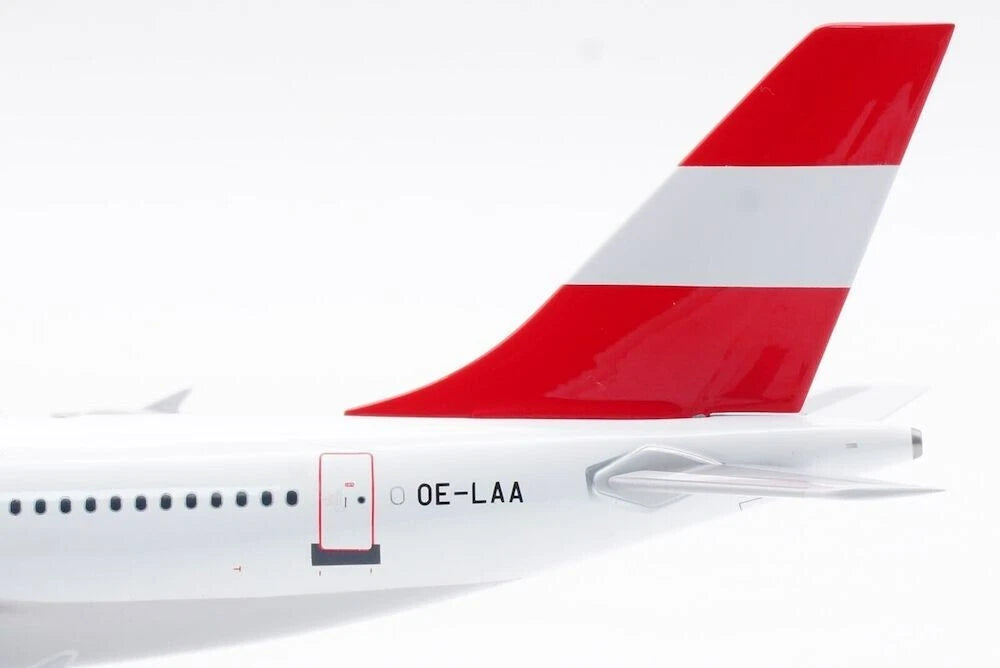 INFLIGHT 200 A310-324ET AUSTRIAN AIRLINES REG: OE-LAA