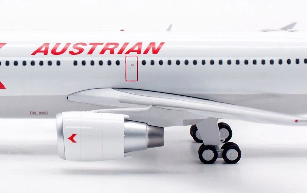 INFLIGHT 200 A310-324ET AUSTRIAN AIRLINES REG: OE-LAA