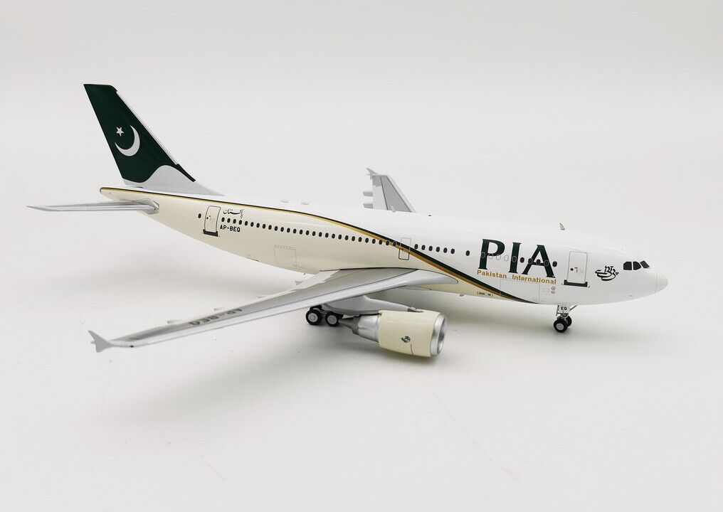 INFLIGHT 200 A310-308 PIA REG: AP-BEQ